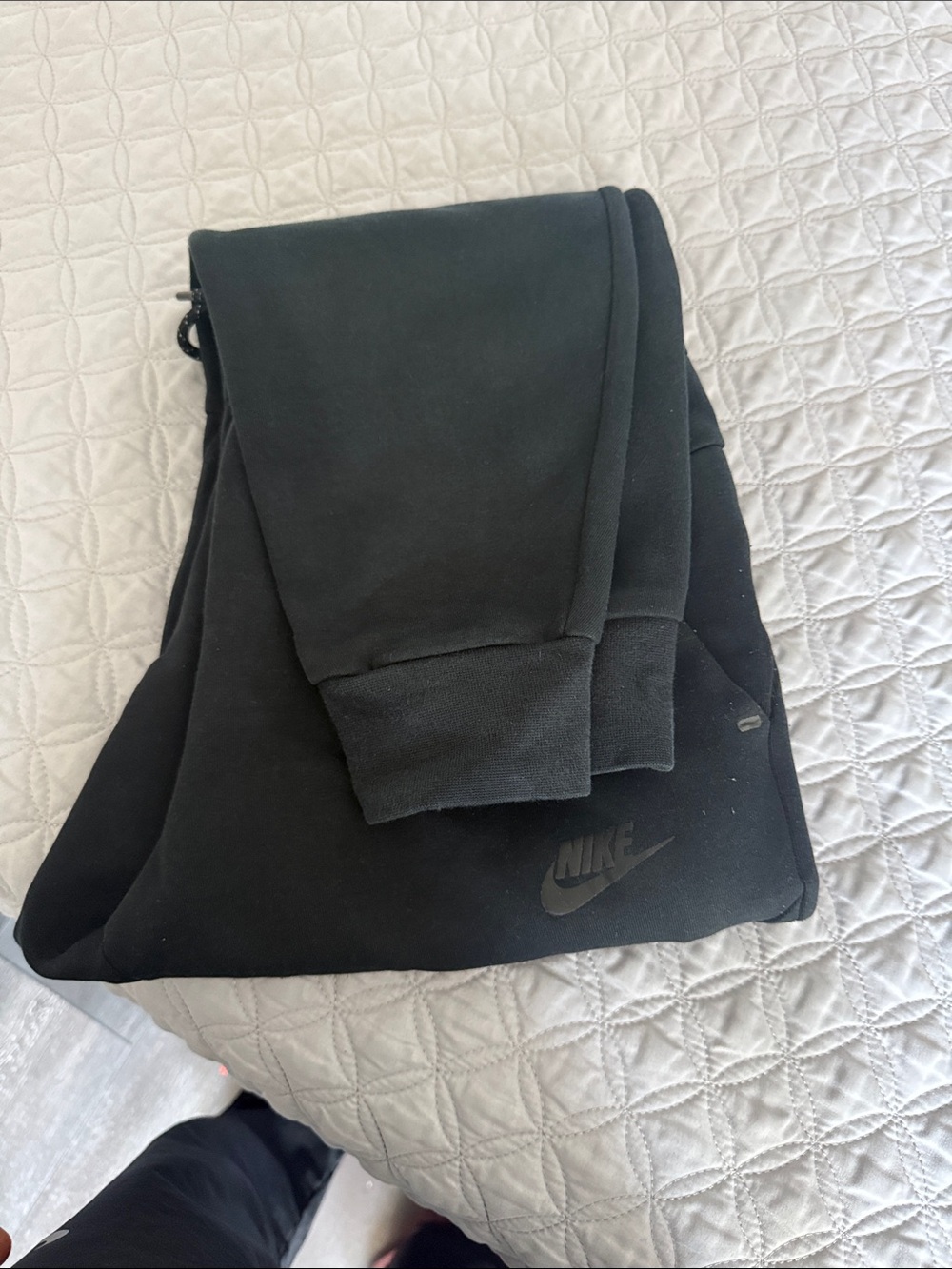 Nike Black Slim Fit Jogger Pants - Picture 4 of 4